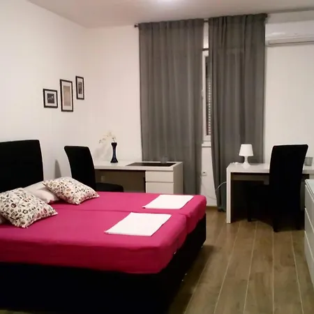 Apartament Apartman Maria *